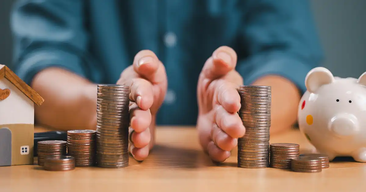 Espainian hilabetero nire bizitza asegurua ordaindu al dezaket?